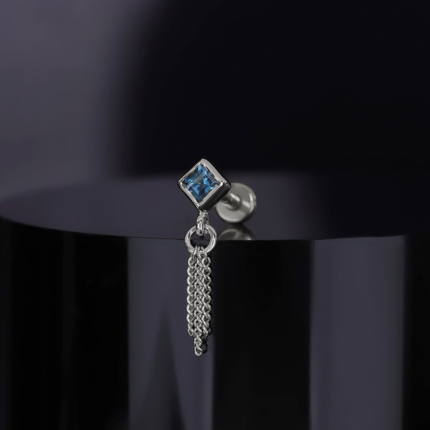 Miel II • London Blue Topaz 3 C-Chain Tassel
