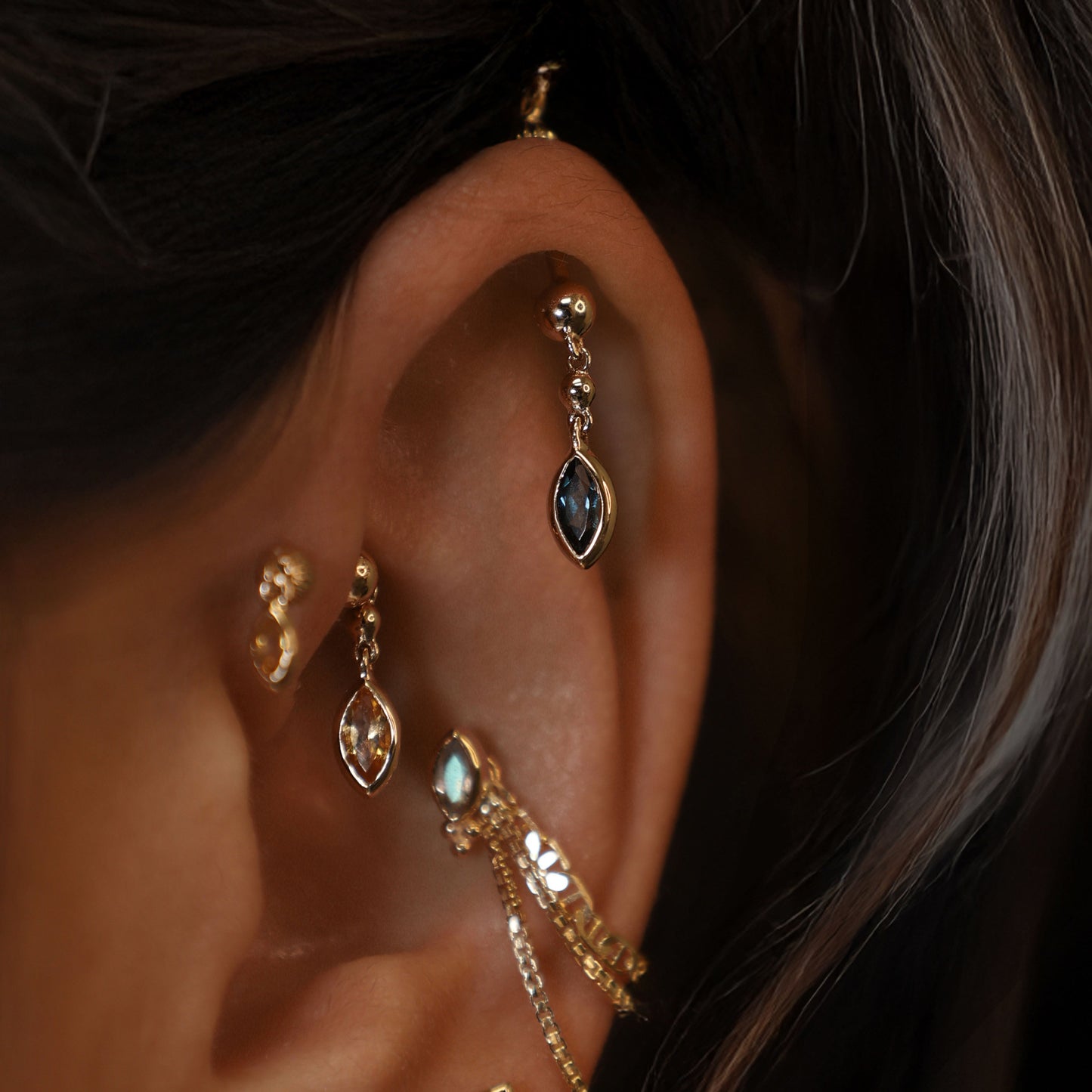 Vira • Marquise Gemstone Double Barbell Internally Threaded