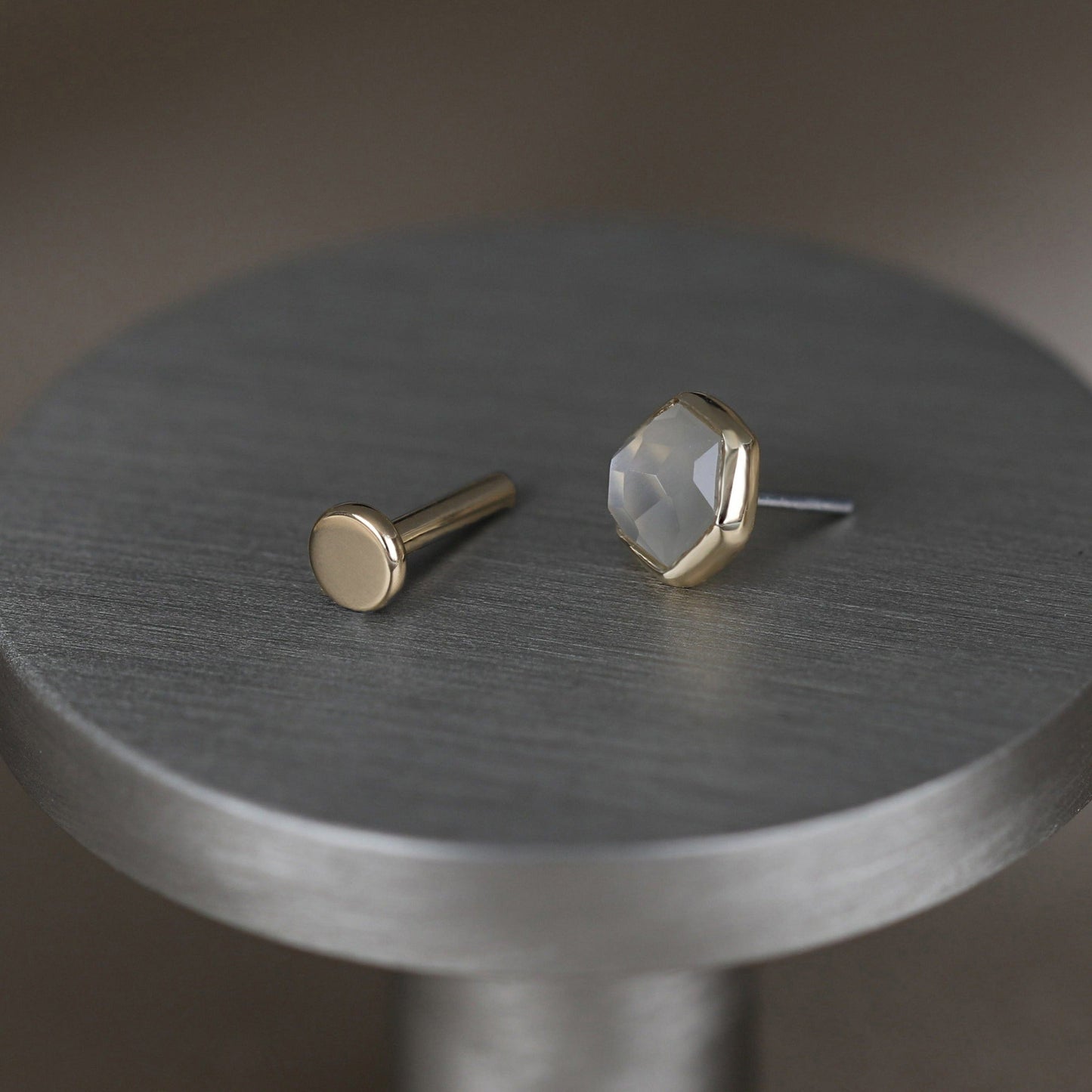 Aria • 14K Gold Honeycomb Gemstone Threadless Ends • Grey Moonstone - BEATTI