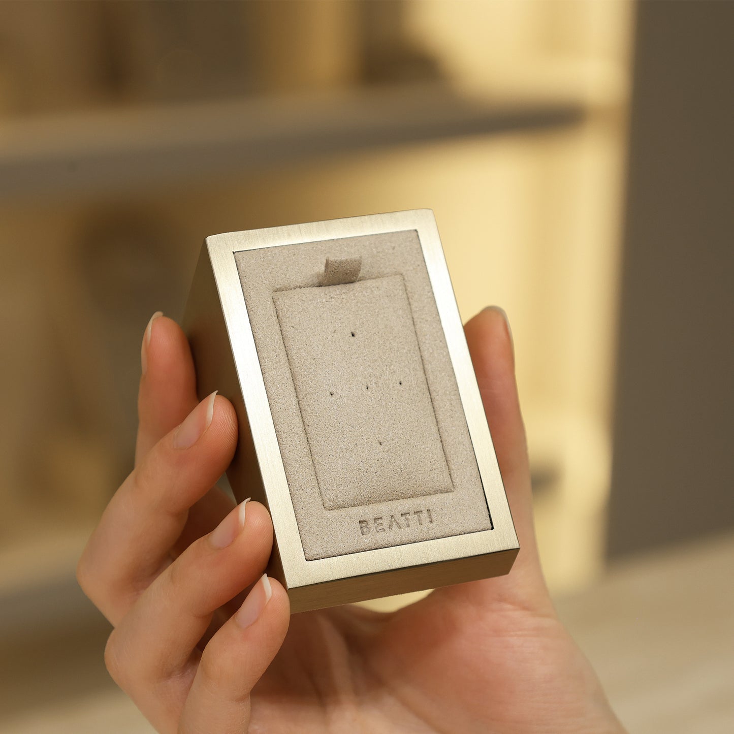 Mini Angled Stud Display BTD02