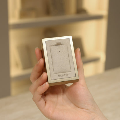 Mini Angled Stud Display BTD02