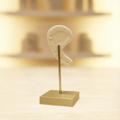 Ear-Silhouette Curation Stand BTD04