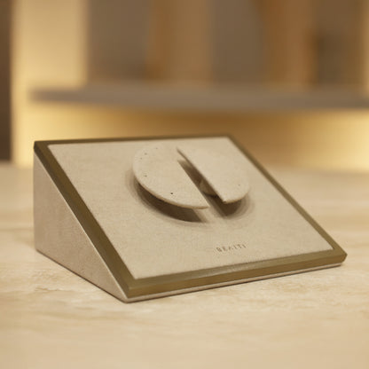 Magnetic Ear-Curve Display BTD05