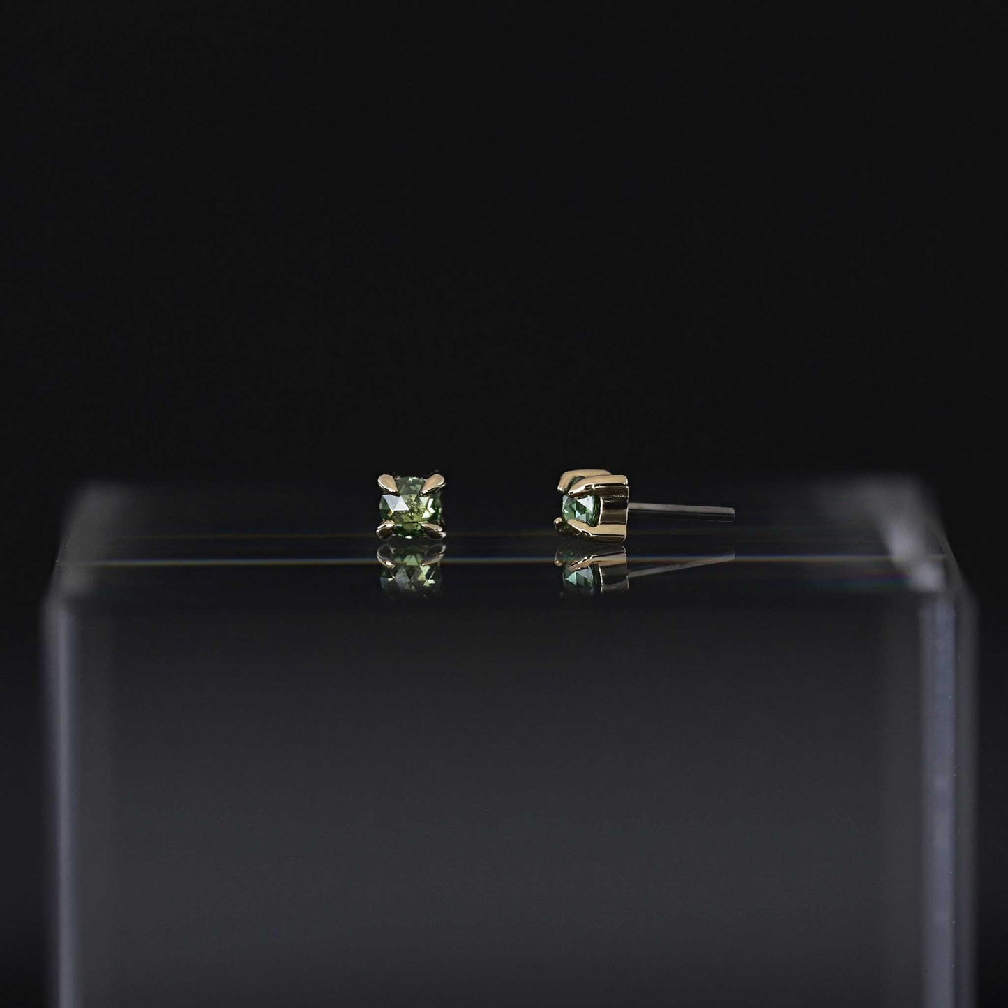 2mm Rose Cut Diamond 4-Prong Threadless End