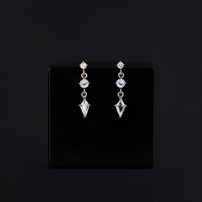 Dias • Triple Gemstone Kite Drop Threadless End