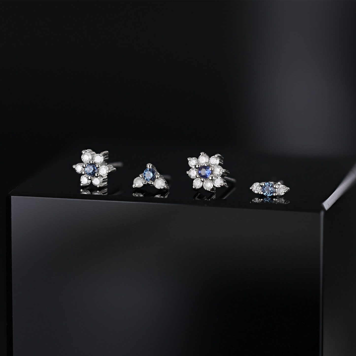 Aster • Tiny Icy Floral Diamond Threadless End